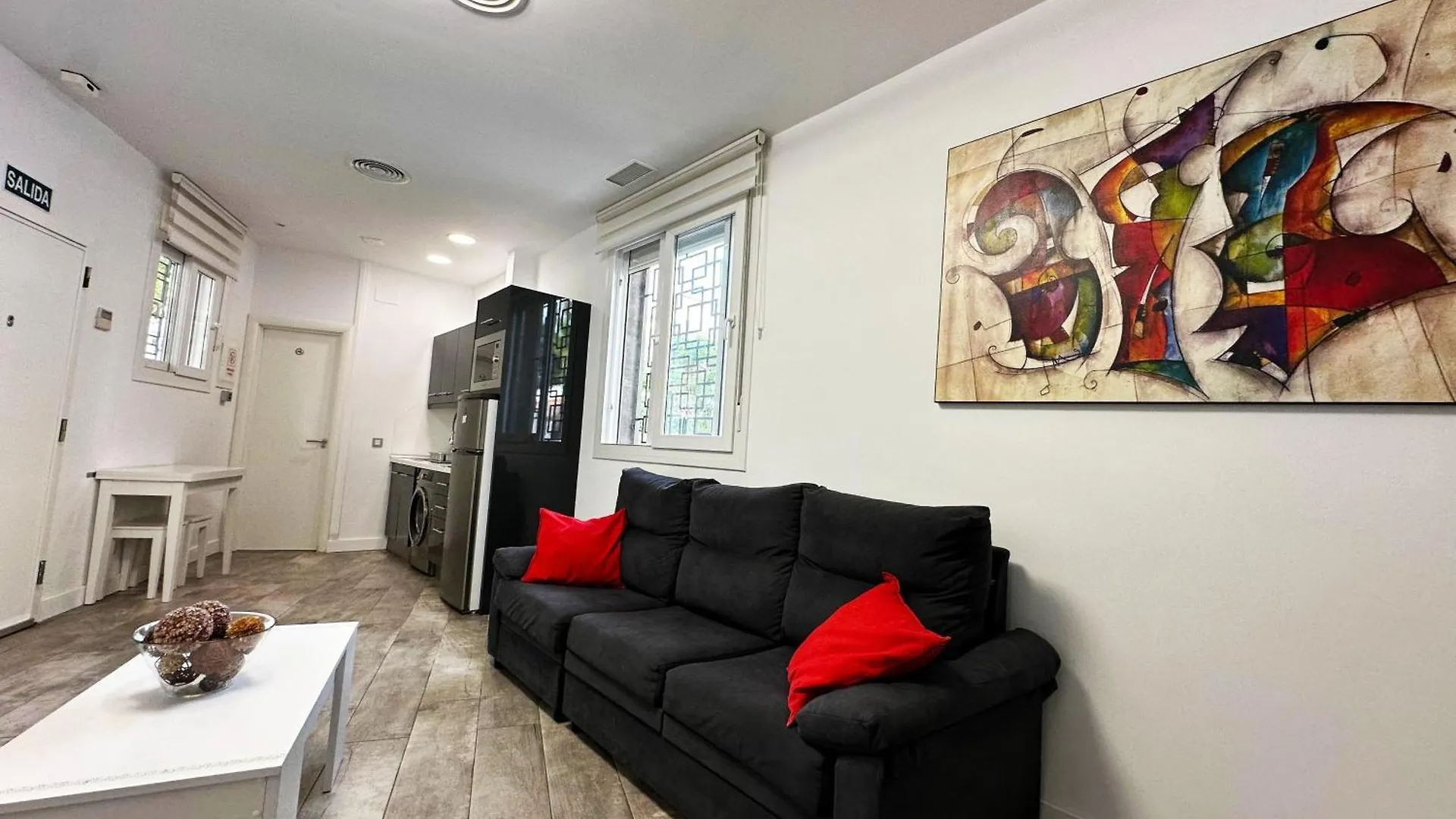 A8 - Apartamento En La Carihuela, 2 Dormitorios, Wifi, A 100 Metros De La Playa Torremolinos Spain