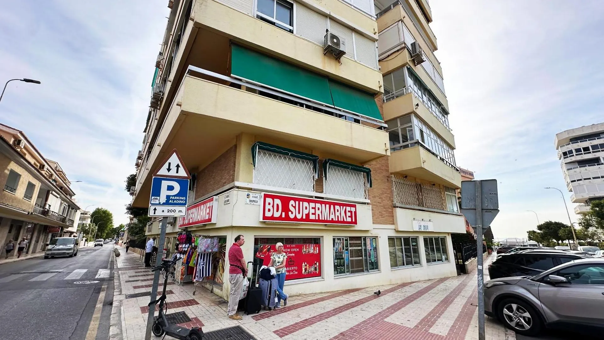 Apartment A8 - Apartamento En La Carihuela, 2 Dormitorios, Wifi, A 100 Metros De La Playa Torremolinos